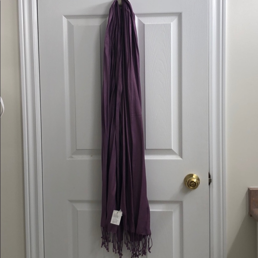 New 100% Viscose purple long wide scarf/wrap